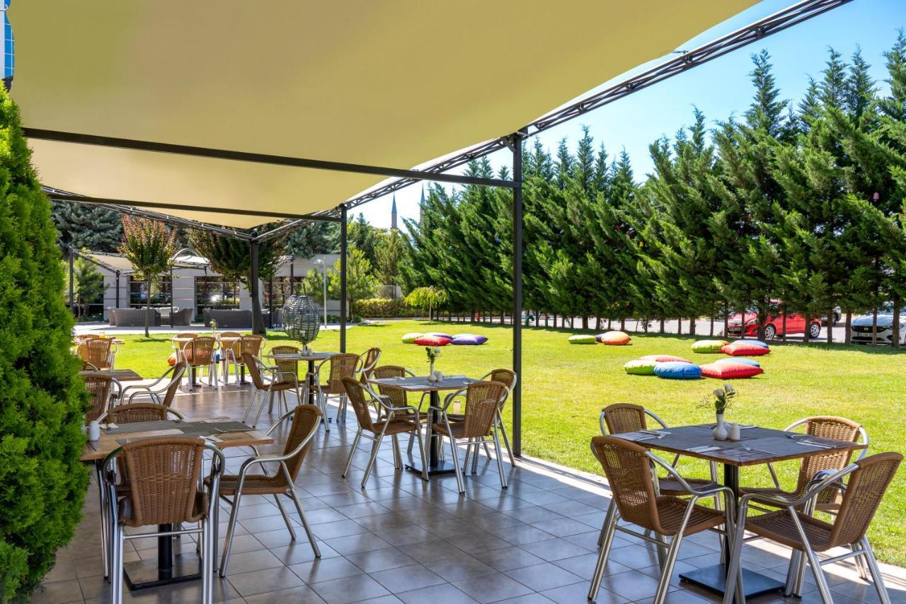 Ibis Hotel 3*