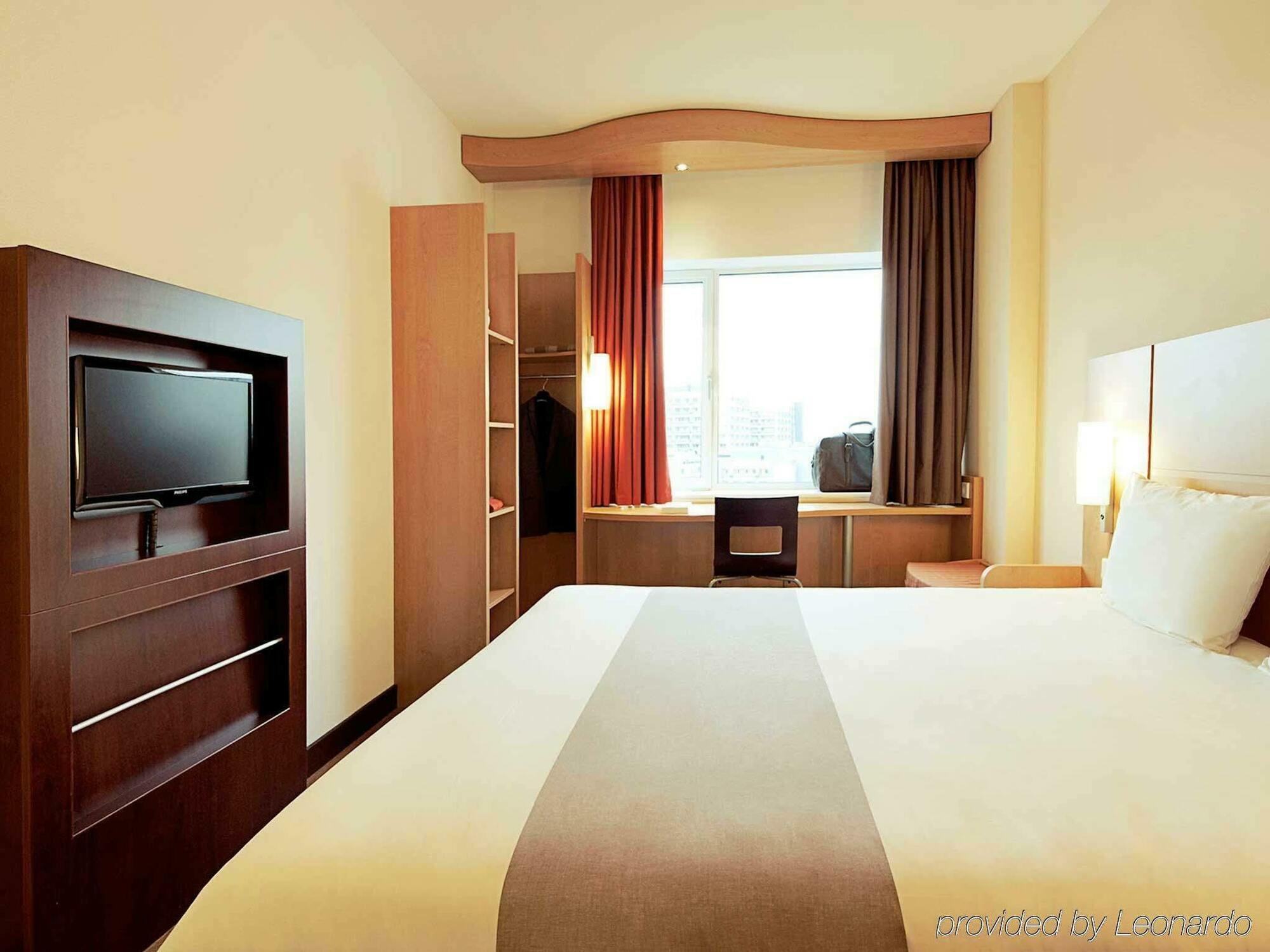 Ibis 3*
